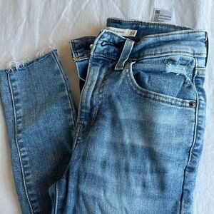Levi's High Rise Skinny Jeans Size 24